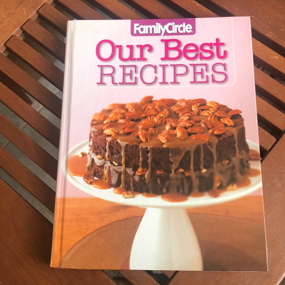 Family Circle Our Best Recipes 336 pages. Excellent new condition 600 + recipes